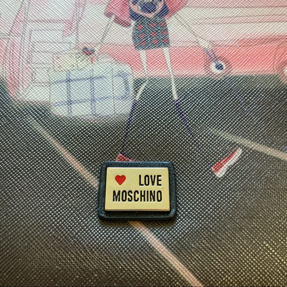 Love Moschino saffiano leather wristlet - Picture 4 of 8